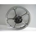 Vorderradfelge (MT2.15x19), silbern<br>Zustand: Gebraucht ohne Mngel<br><br>Verwendbar fr: Honda VF 700 C Magna, Typ: RC21, Modelljahr: von 01/1985 bis 12/1987