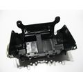 Batteriekasten mit Spanngummi<br>Zustand: Gebraucht ohne Mngel<br><br>Verwendbar fr: Honda NC 700 X ohne DCT, Typ: RC63, Modelljahr: von 01/2012 bis 12/2013