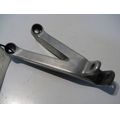 Furastenhalter hinten links<br>Zustand: Gebraucht ohne Mngel<br><br>Verwendbar fr: Honda CBR 900 RR Fireblade, Typ: SC44, Modelljahr: von 01/2000 bis 12/2001