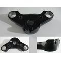 Gabelbrcke oben, schwarz<br>Zustand: Gebraucht mit Mangel<br><br>Verwendbar fr: Kawasaki Vulcan S, Typ: EN650D, Modelljahr: von 01/2017