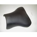 Sitzbank Fahrer, schwarz<br>Zustand: Gebraucht mit Mangel<br><br>Verwendbar fr: Kawasaki ZX-9R, Typ: ZX900E, Modelljahr: von 01/2000 bis 12/2001