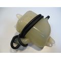 Khlmittelbehlter mit Deckel und Schlauch<br>Zustand: Gebraucht ohne Mngel<br><br>Verwendbar fr: Suzuki AN 400 Burgman, Typ: WVAU, Modelljahr: von 01/2001 bis 12/2002