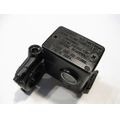 Hauptbremszylinder vorne links mit Lenkerklemme<br>Zustand: Gebraucht ohne Mngel<br><br>Verwendbar fr: Suzuki AN 400 Burgman, Typ: WVCG, Modelljahr: von 01/2006 bis 12/2008