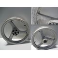Vorderradfelge (J17xMT3.00), wei<br>Zustand: Gebraucht mit Mangel<br><br>Verwendbar fr: Suzuki GS 500 E, Typ: GM51B, Modelljahr: von 01/1989 bis 12/2000
