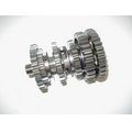 Getriebewelle (gro) mit allen Zahnrdern<br>Zustand: Gebraucht ohne Mngel<br><br>Verwendbar fr: Suzuki VL 800 Intruder Volusia, Typ: WVBM, Modelljahr: von 01/2001 bis 12/2004
