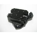 Lichtmaschinenregler / Gleichrichter<br>Zustand: Gebraucht ohne Mngel<br><br>Verwendbar fr: Suzuki M 800 Intruder, Typ: WVB4, Modelljahr: von 01/2005 bis 12/2009