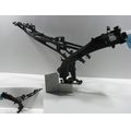 Rahmen mit Brief (EZ: 15.05.2013. HU: 05/2015)<br>Zustand: Gebraucht mit Mangel<br><br>Verwendbar fr: Yamaha YZF-R 125, Typ: RE06, Modelljahr: von 01/2008 bis 12/2013