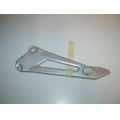 Furastenhalteplatte hinten rechts<br>Zustand: Gebraucht mit Mangel<br><br>Verwendbar fr: Yamaha YBR 125, Typ: RE03, RE04, Modelljahr: von 01/2005 bis 12/2006