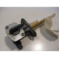 Benzinhahn<br>Zustand: Gebraucht ohne Mngel<br><br>Verwendbar fr: Yamaha TW 125, Typ: DE05, Modelljahr: von 01/2002 bis 12/2003