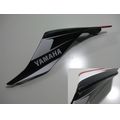 Sitzbankverkleidung links, Midnight Black<br>Zustand: Gebraucht mit Mangel<br><br>Verwendbar fr: Yamaha YZF-R6, Typ: RJ27, Modelljahr: von 01/2017