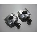 Lenkerhalter / Riser (Satz)<br>Zustand: Gebraucht ohne Mngel<br><br>Verwendbar fr: Yamaha XJR 1300, Typ: RP01, RP02, Modelljahr: von 01/1998 bis 12/2001