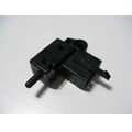 Kupplungskontaktschalter<br>Zustand: Gebraucht ohne Mngel<br><br>Verwendbar fr: Yamaha FJR 1300, Typ: RP04, Modelljahr: von 01/2001 bis 12/2002