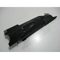 Auspuff-Verbindungsrohr-Abdeckung<br>Zustand: Gebraucht ohne Mngel<br><br>Verwendbar fr: Triumph Daytona 675, Typ: D67LC, Modelljahr: von 01/2009 bis 12/2012