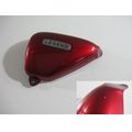 Seitendeckel links hinten, rot<br>Zustand: Gebraucht mit Mangel<br><br>Verwendbar fr: Triumph Legend TT, Typ: T309RT, Modelljahr: von 01/1998 bis 12/2001