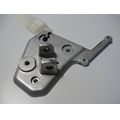 Furastenhalteplatte vorne links<br>Zustand: Gebraucht ohne Mngel<br><br>Verwendbar fr: Triumph Tiger 1050, Typ: 115NG, Modelljahr: von 01/2007 bis 12/2013