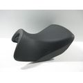 Sitzbank Fahrer, schwarz/grau<br>Zustand: Gebraucht ohne Mngel<br><br>Verwendbar fr: Triumph Trophy 1200, Typ: V13VH, Modelljahr: von 01/2012 bis 12/2017