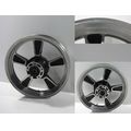 Vorderradfelge (17x3.5), silbern/schwarz<br>Zustand: Gebraucht mit Mangel<br><br>Verwendbar fr: Triumph Thunderbird Commander 1700, Typ: B17, Modelljahr: von 01/2014 bis 12/2018