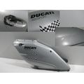 Seitenverkleidung links, silbern<br>Zustand: Gebraucht mit Mangel<br><br>Verwendbar fr: Ducati 620 S Sport, Typ: V5, Modelljahr: von 01/2003 bis 12/2003
