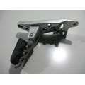 Furastenhalteplatte vorne rechts<br>Zustand: Gebraucht ohne Mngel<br><br>Verwendbar fr: Ducati Multistrada 950, Typ: AA, Modelljahr: von 01/2017 bis 12/2018