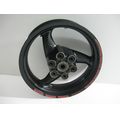Hinterradfelge (J17M/CxMT4.50), schwarz<br>Zustand: Gebraucht ohne Mngel<br><br>Verwendbar fr: Ducati Monster 696, Typ: M5, Modelljahr: von 01/2008 bis 12/2014