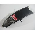 Tank-Verkleidung Mitte hinten, schwarz<br>Zustand: Gebraucht mit Mangel<br><br>Verwendbar fr: Ducati Monster 696, Typ: M5, Modelljahr: von 01/2008 bis 12/2014