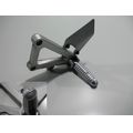 Furastenhalteplatte vorne links<br>Zustand: Gebraucht mit Mangel<br><br>Verwendbar fr: Ducati 800 SS Supersport, Typ: V5, Modelljahr: von 01/2003 bis 12/2004