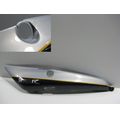 Sitzbankverkleidung links, silbern/schwarz/gelb<br>Zustand: Gebraucht mit Mangel<br><br>Verwendbar fr: BMW R 850 R, Typ: BMW259, Modelljahr: von 01/1994 bis 12/2002