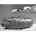 Motordeckel ber der Variomatik, silbern<br>Zustand: Gebraucht mit Mangel<br><br>Verwendbar fr: Aprilia Scarabeo 125, Typ: PC, Modelljahr: von 01/1999 bis 12/2004