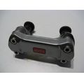 Lenkerhalter / Riser komplett<br>Zustand: Gebraucht ohne Mngel<br><br>Verwendbar fr: Aprilia Pegaso 650 Strada, Typ: VD, Modelljahr: von 01/2005 bis 12/2008