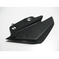 Soziushaltegiff-Abdeckung unten links<br>Zustand: Gebraucht ohne Mngel<br><br>Verwendbar fr: Aprilia SL 750 Shiver, Typ: RA, Modelljahr: von 01/2007 bis 12/2009