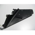 Innenverkleidung Seitenverkleidung rechts, schwarz<br>Zustand: Gebraucht ohne Mngel<br><br>Verwendbar fr: Aprilia RSV 1000 Mille R Factory, Typ: RR, Modelljahr: von 01/2004 bis 12/2005