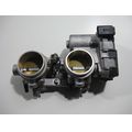 Einspritzanlage / Drosseleinheit hinten<br>Zustand: Gebraucht ohne Mngel<br><br>Verwendbar fr: Aprilia Tuono V4 R ABS, Typ: TY, Modelljahr: von 01/2013 bis 12/2014