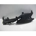 Tank-Abdeckung links unten, anthrazit<br>Zustand: Gebraucht ohne Mngel<br><br>Verwendbar fr: Benelli BN 600 i, Typ: P25, Modelljahr: von 01/2017 bis 12/2021