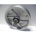 Vorderradfelge (J17x3.00), silbern<br>Zustand: Gebraucht ohne Mngel<br><br>Verwendbar fr: Hyosung GT 250 Naked, Typ: GT, Modelljahr: von 01/2003 bis 12/2007