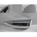 Luftfilterkasten-Abdeckung rechts, chrom<br>Zustand: Gebraucht mit Mangel<br><br>Verwendbar fr: Hyosung GV 250i Aquila / Classic, Typ: GV250C, Modelljahr: von 01/2009 bis 12/2011