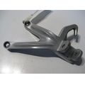 Furastenhalter hinten links<br>Zustand: Gebraucht ohne Mngel<br><br>Verwendbar fr: Hyosung GT 650i Naked II, Typ: GT650, Modelljahr: von 01/2009