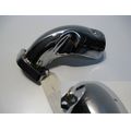 Auspuff-Krmmerrohr-Abdeckung hinten oben, chrom<br>Zustand: Gebraucht mit Mangel<br><br>Verwendbar fr: Hyosung ST 700i, Typ: GVC, Modelljahr: von 01/2011