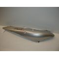 Sitzbankverkleidung links, silbern<br>Zustand: Gebraucht mit Mangel<br><br>Verwendbar fr: Kymco Dink 50, Typ: S8, Modelljahr: von 01/2001 bis 12/2007