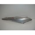 Sitzbankverkleidung links, silbern<br>Zustand: Gebraucht mit Mangel<br><br>Verwendbar fr: Kymco Dink 125, Typ: S3, Modelljahr: von 01/2001 bis 12/2006