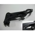 Furastenhalteplatte vorne links<br>Zustand: Gebraucht mit Mangel<br><br>Verwendbar fr: KTM RC 390, Typ: KTMISRC, Modelljahr: von 01/2016
