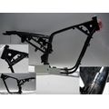 Rahmen mit Brief (EZ: 20.04.2004, HU: 05/2014)<br>Zustand: Gebraucht mit Mangel<br><br>Verwendbar fr: Sachs b-805, Typ: 835, Modelljahr: von 01/2002 bis 12/2003