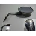 Spiegel rechts, Chrom<br>Zustand: Gebraucht mit Mangel<br><br>Verwendbar fr: Moto Guzzi Breva 1100, Typ: LP, Modelljahr: von 01/2005 bis 12/2010