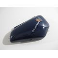 Seitendeckel links, blau<br>Zustand: Gebraucht ohne Mngel<br><br>Verwendbar fr: Moto Guzzi California 1100 EV, Typ: KD, Modelljahr: von 01/2003 bis 12/2005