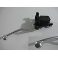 Hauptbremszylinder vorne mit Lenkerklemme<br>Zustand: Gebraucht mit Mangel<br><br>Verwendbar fr: Moto Guzzi V7 Special, Typ: LW, Modelljahr: von 01/2012 bis 12/2014