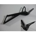 Furastenhalter hinten links mit Furaste, schwarz<br>Zustand: Gebraucht mit Mangel<br><br>Verwendbar fr: MV Agusta F3 800 ABS, Typ: F3 20 BA, Modelljahr: von 01/2014 bis 12/2020