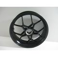 Hinterradfelge (J17x5.50), schwarz<br>Zustand: Gebraucht ohne Mngel<br><br>Verwendbar fr: MV Agusta Brutale 800, Typ: B3, Modelljahr: von 01/2013 bis 12/2015
