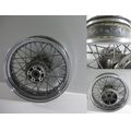 Hinterradfelge (T16x5.00), chrom<br>Zustand: Gebraucht mit Mangel<br><br>Verwendbar fr: Harley-Davidson FLHRC Road King Classic 103, Typ: GUTAQO, Modelljahr: von 01/2014 bis 12/2016