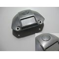 Scheinwerfer-Abdeckung oben, silbern<br>Zustand: Gebraucht mit Mangel<br><br>Verwendbar fr: Harley-Davidson FFAAAO Sportster XL 883, Typ: XL2 X8F, Modelljahr: von 01/2007 bis 12/2010